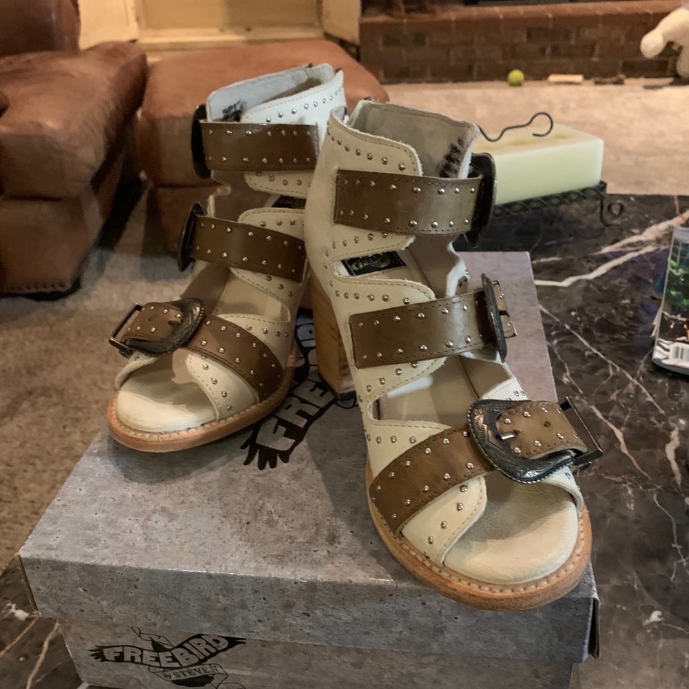 Freebird by Steven.   Violet.